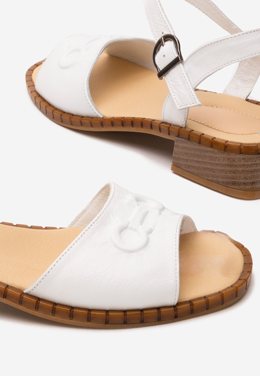 Cандали на нисък ток Yolanda бели