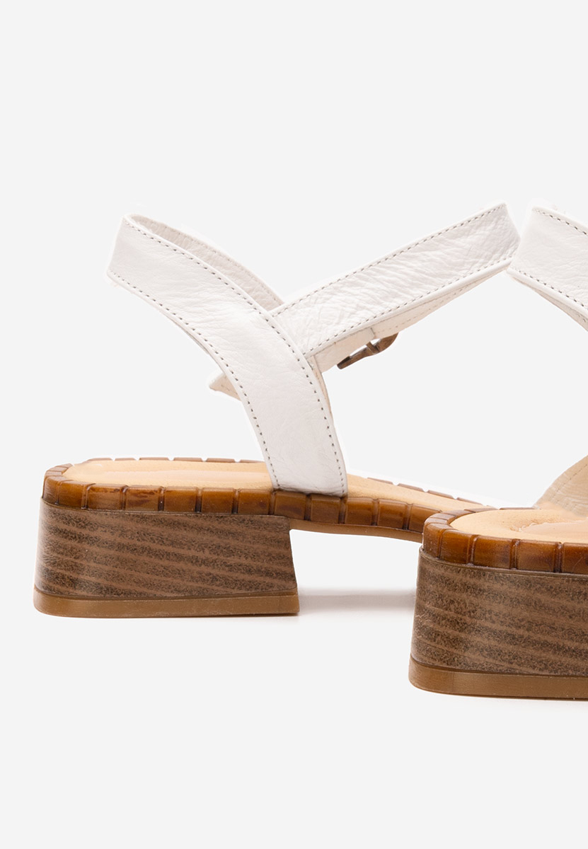 Cандали на нисък ток Yolanda бели