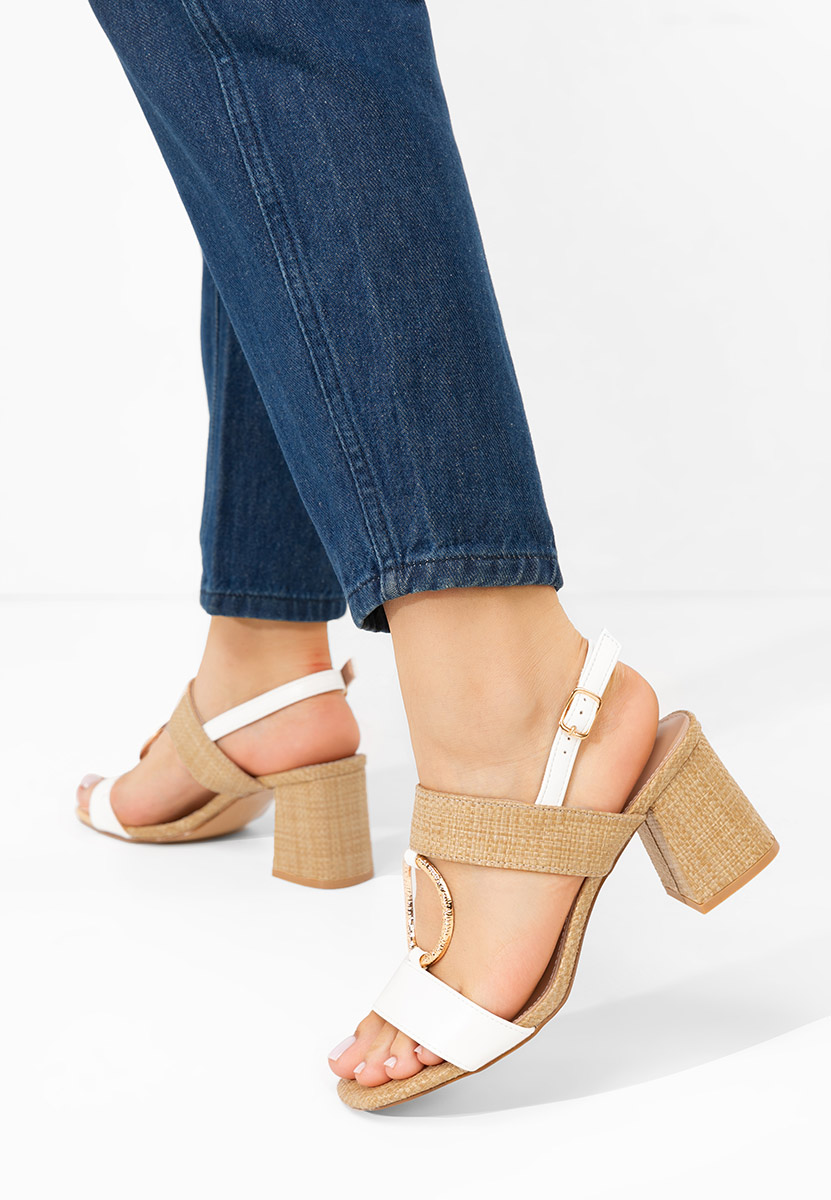 Сандали на ток Annyta бели
