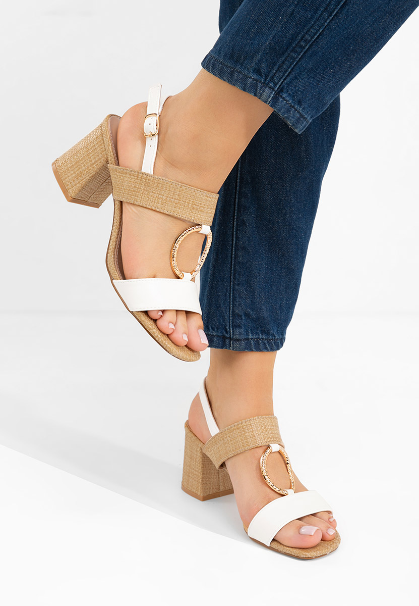 Сандали на ток Annyta бели