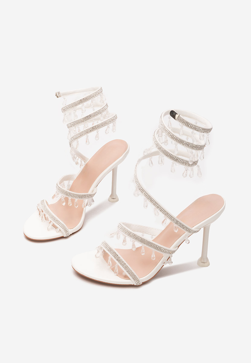 Cандали с тънък ток Calisa бели