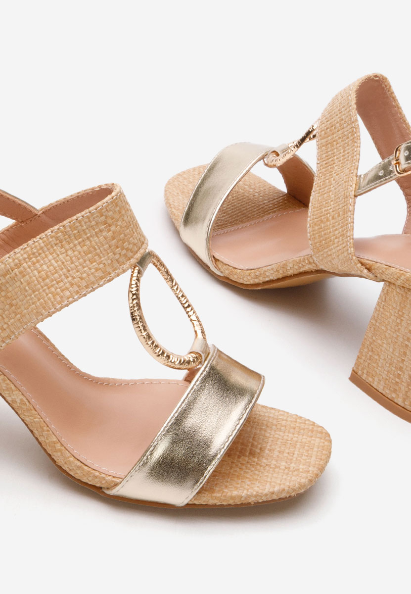 Сандали на ток Annyta златен