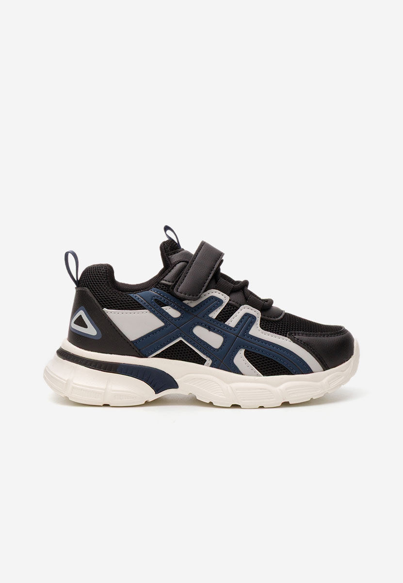 Момчета сникърси Larred черни