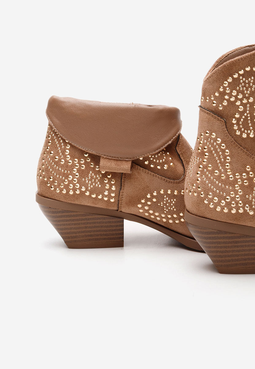 Заострени Ninna камел