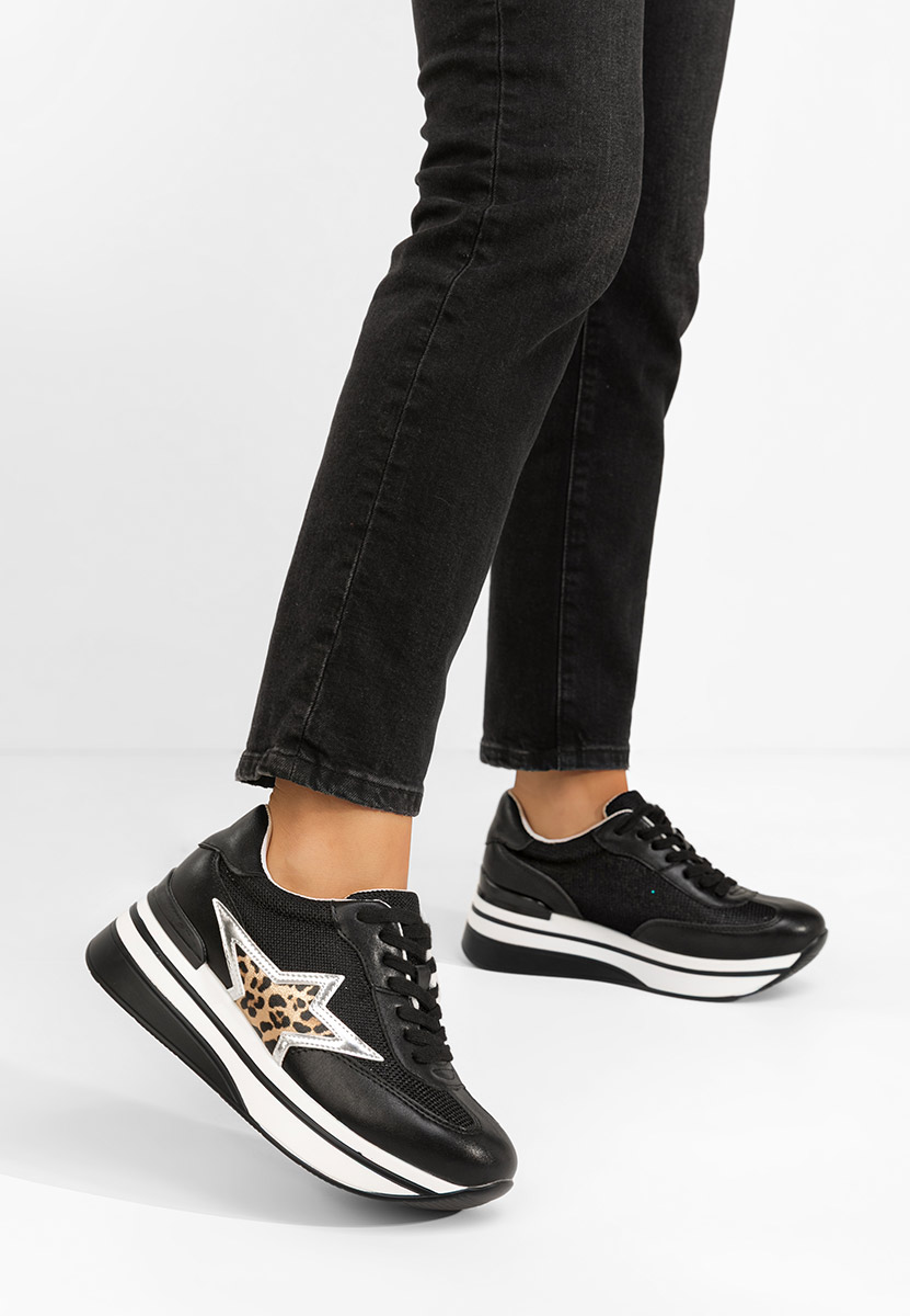 Cникърси на платформа Valorys черни