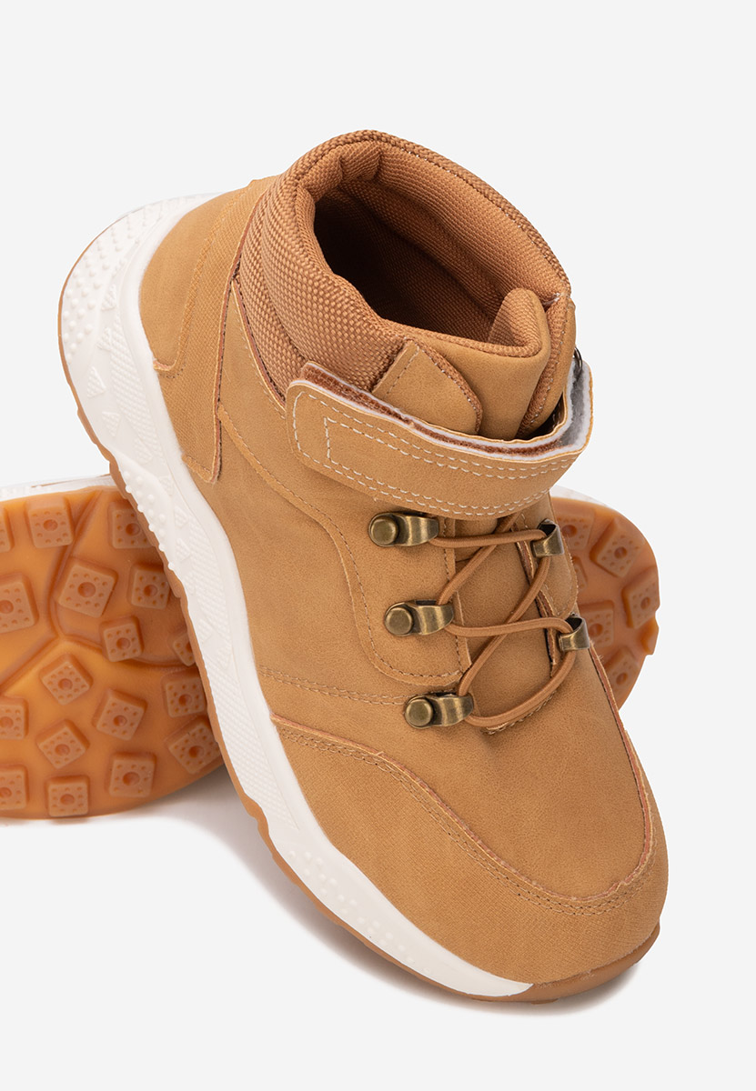 Момчета боти Isnor камел