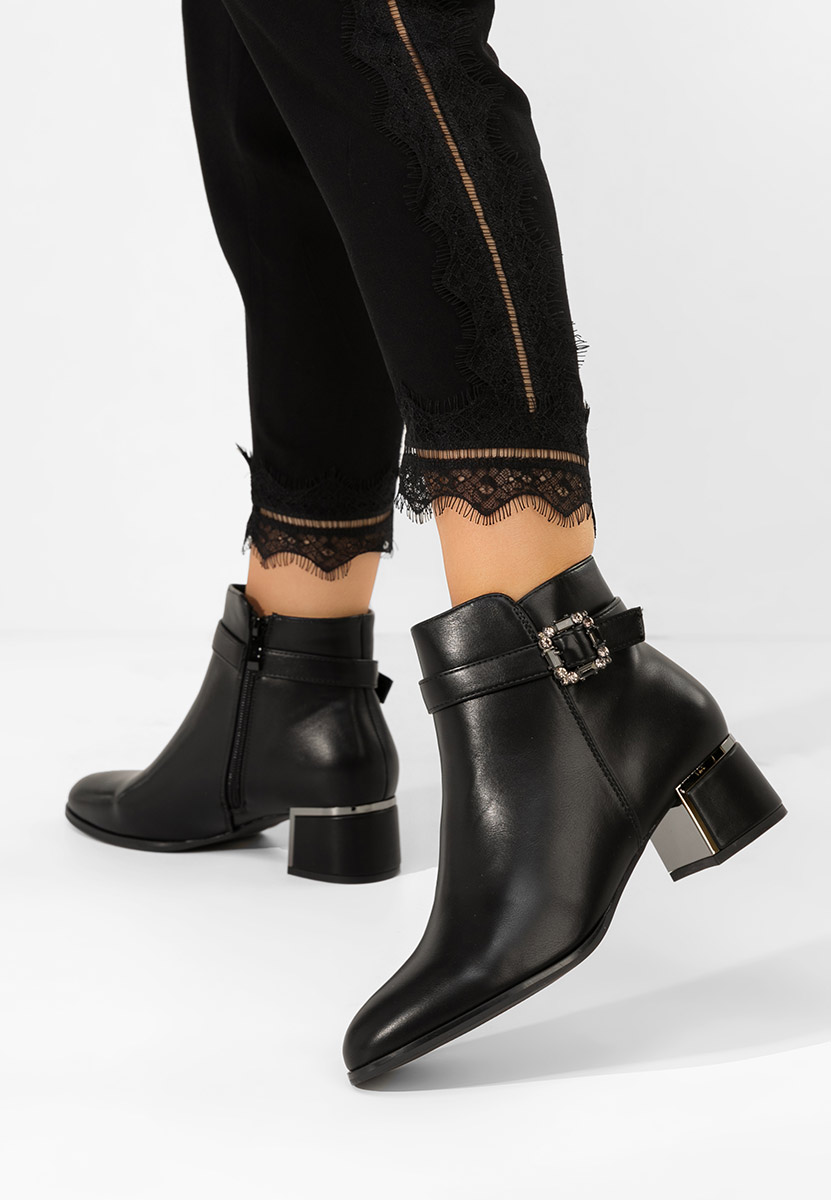 Боти на дебел ток Freina V2 черен