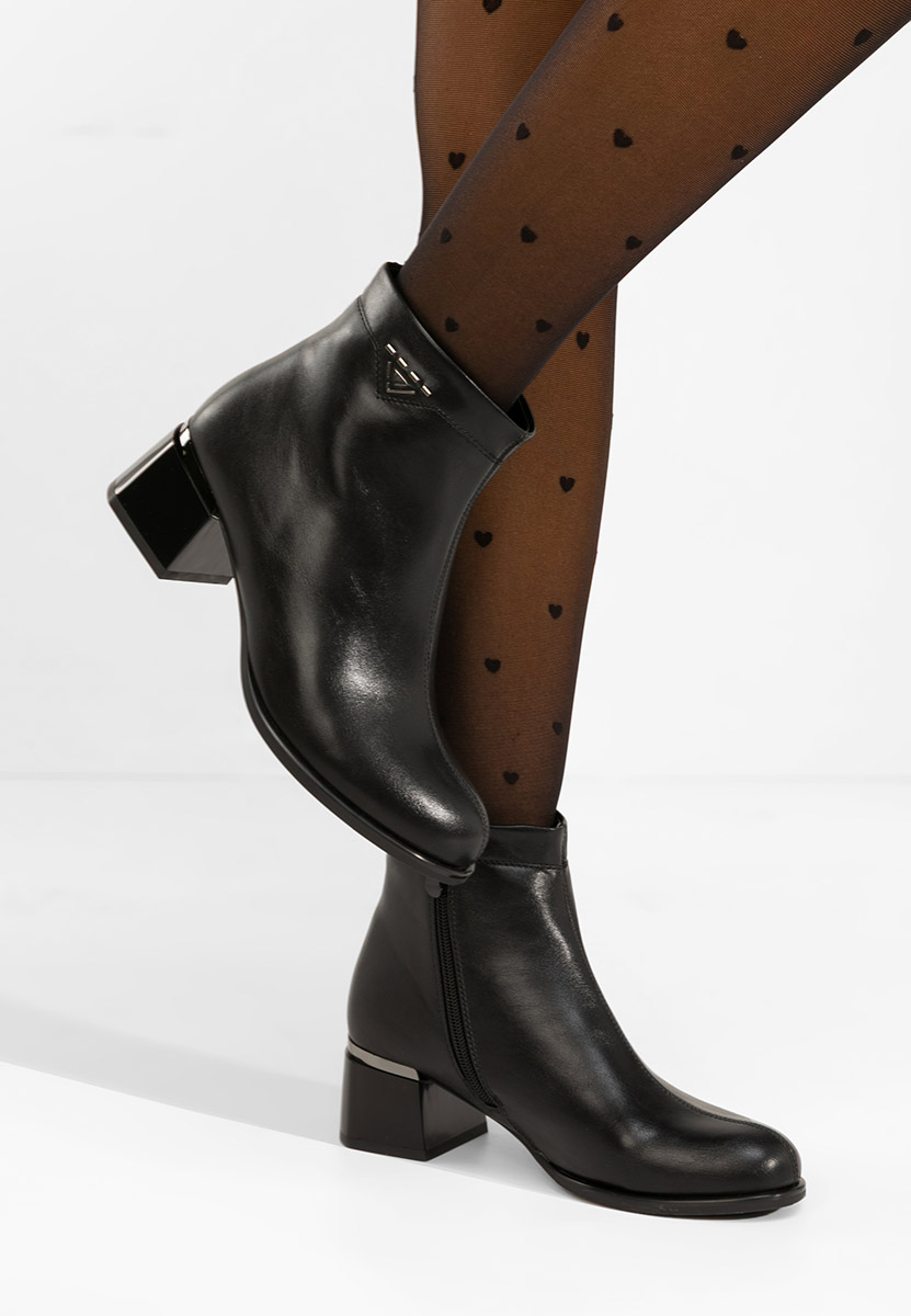 Дамски боти на ток Takita V2 черен