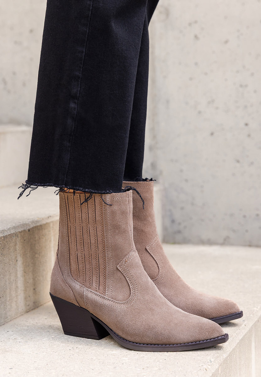 Заострени Camela каки