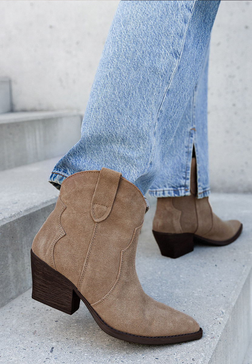 Заострени Glavira каки