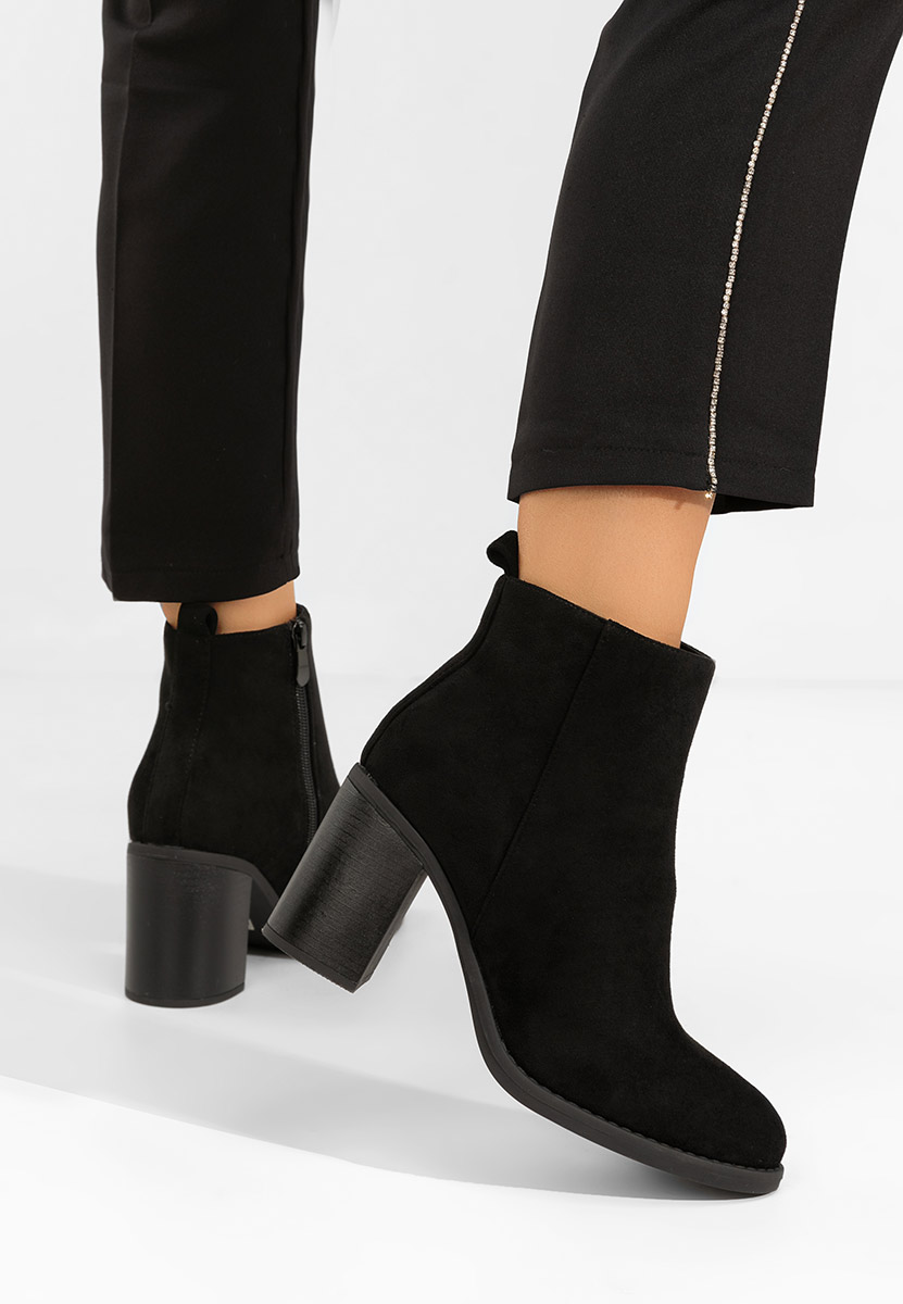 Дамски боти на ток Desirea черен