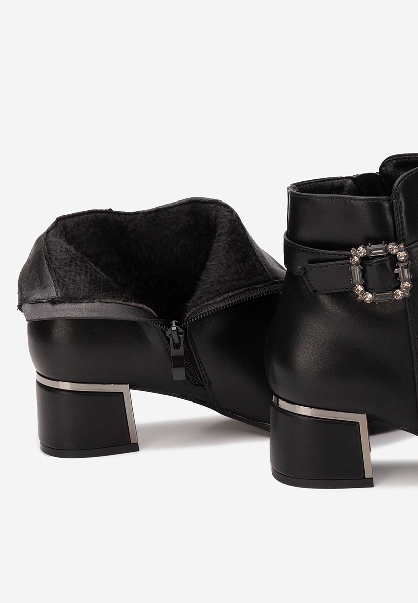 Боти на дебел ток Freina V2 черен