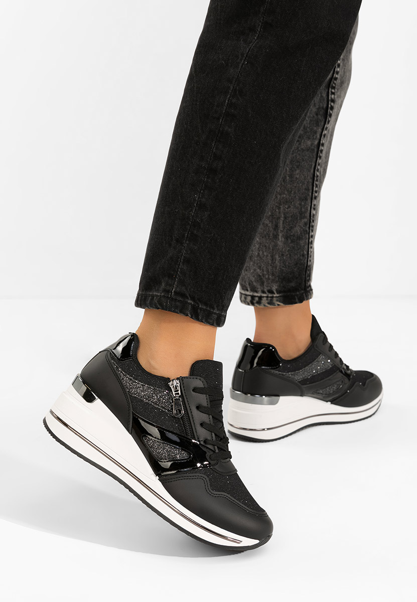 Cникърси на платформа Reinia черни
