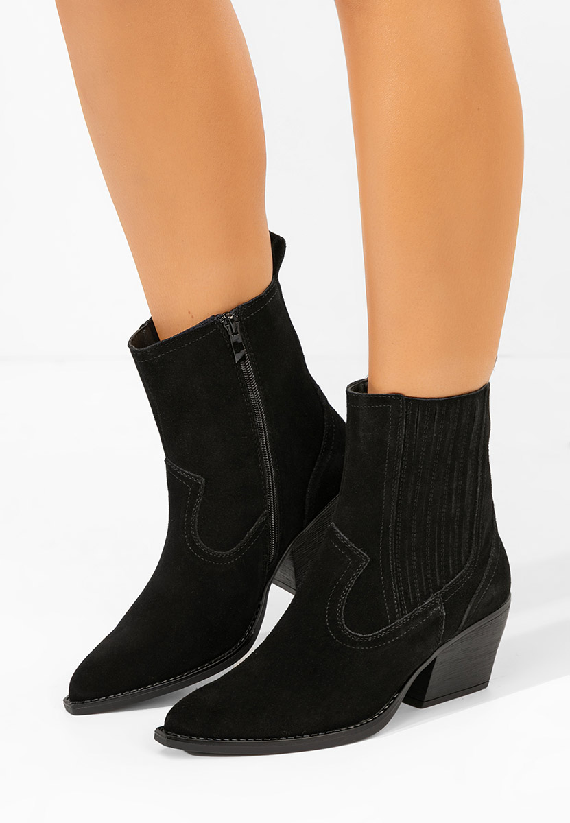 Заострени Camela черен