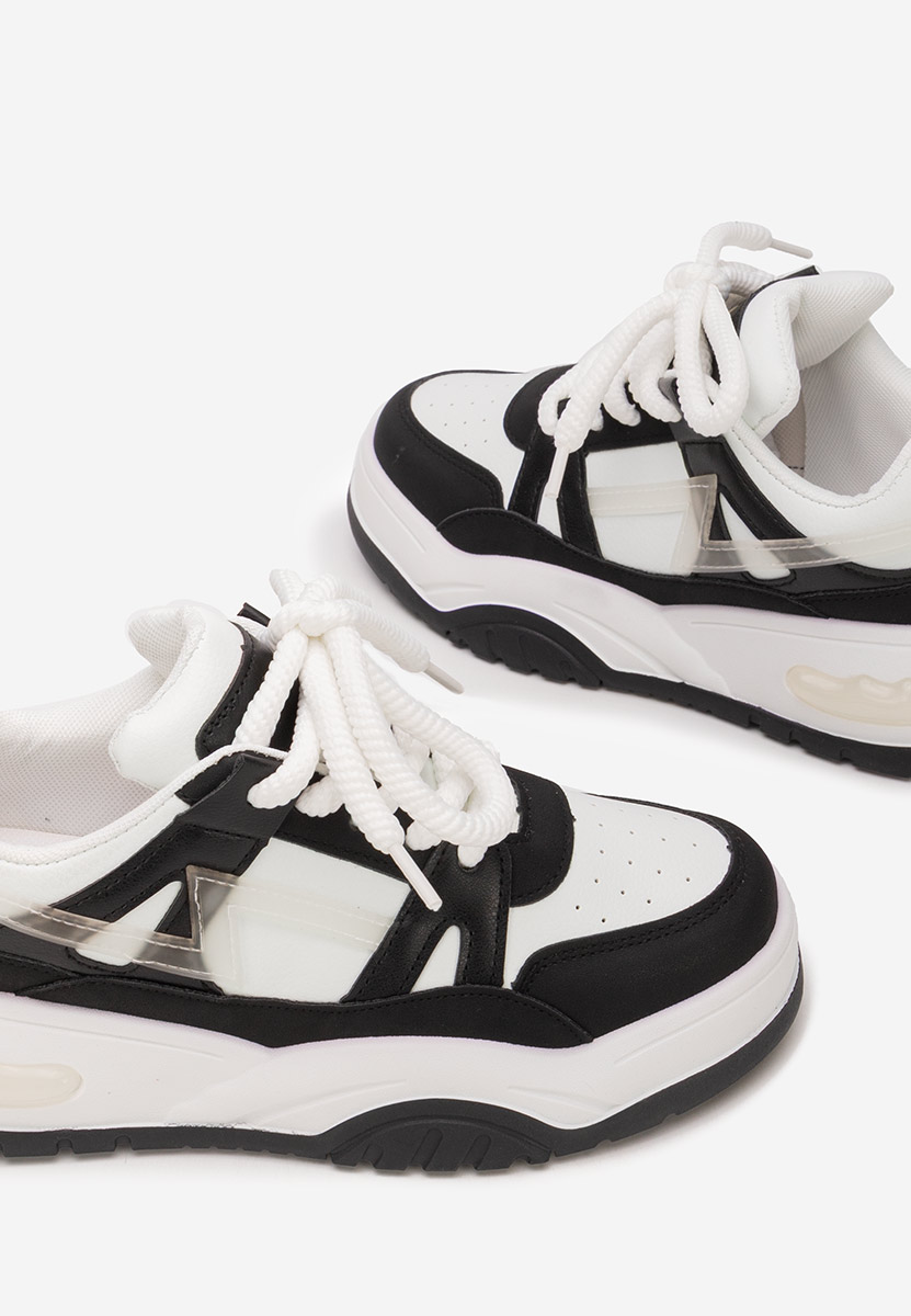 Cникърси на платформа Taniela черни