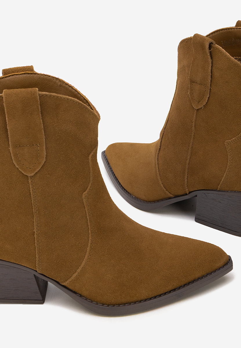 Заострени Glavira камел