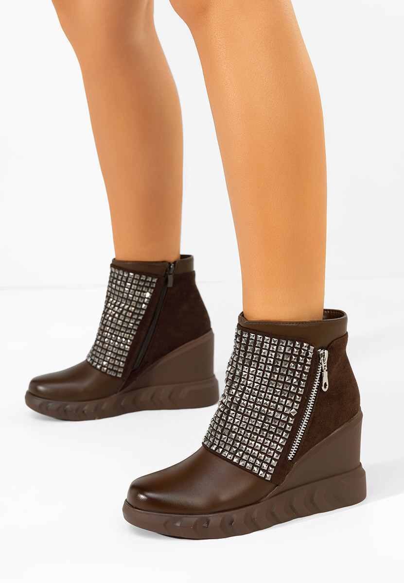 Боти на платформа Ismelora кафяв