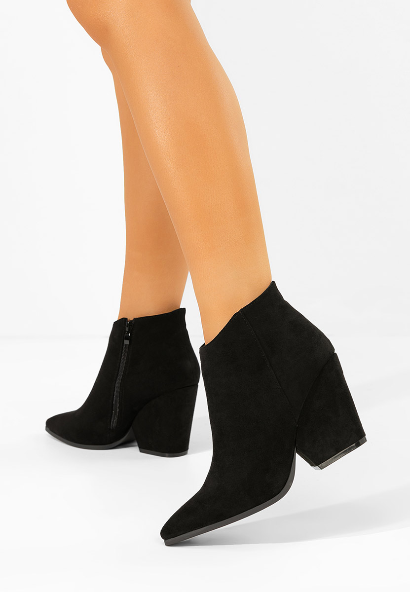 Заострени Versalia черен