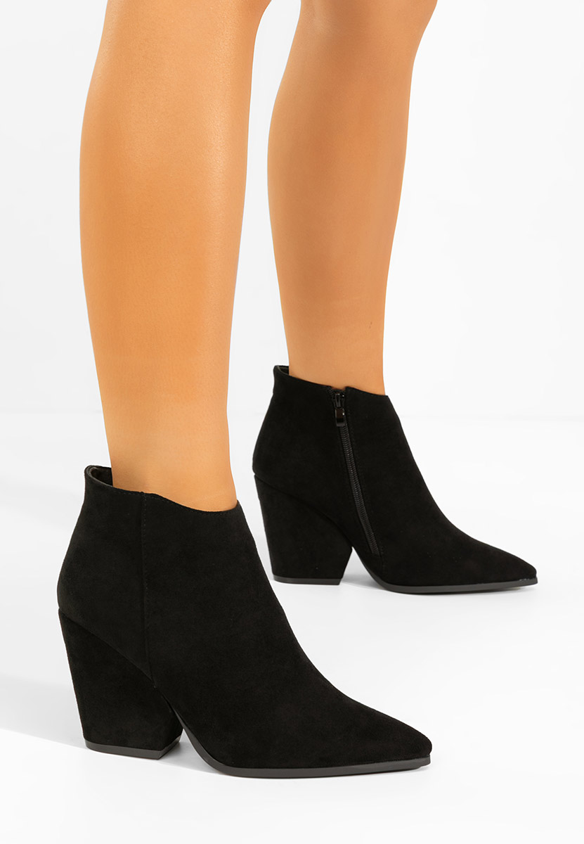 Заострени Versalia черен