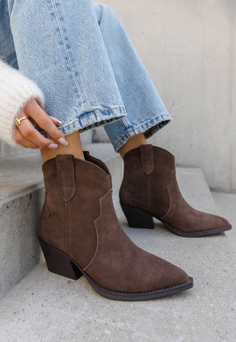 Заострени Glavira кафяв