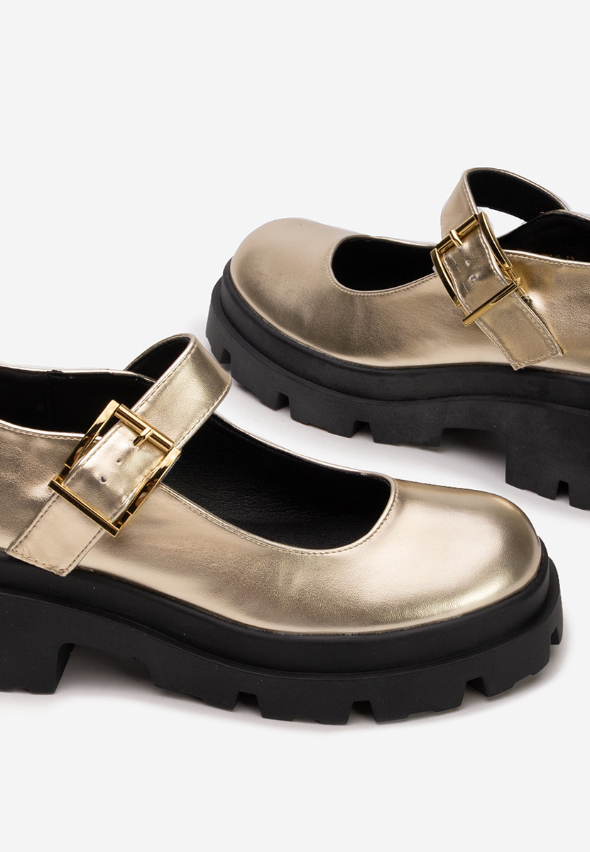 Обувки на платформа Masovia златен