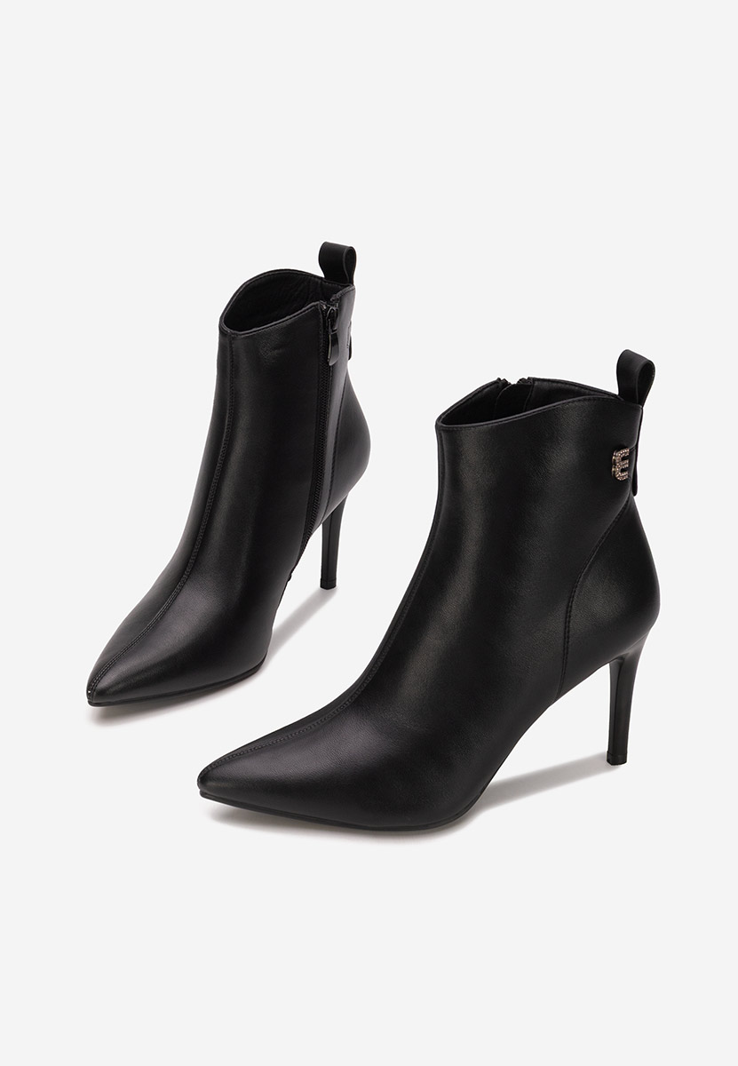 Боти на висок ток Vanessia V2 черен