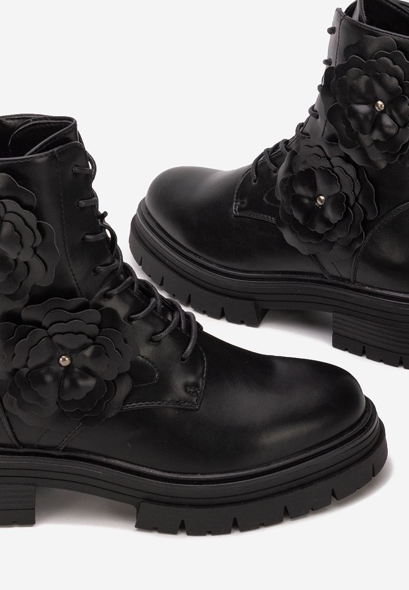 Боти на платформа Penda черен