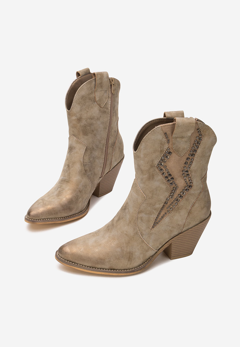 Заострени Helaira каки