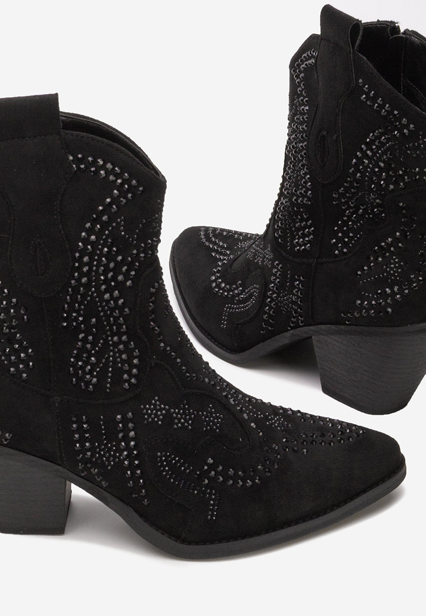 Заострени Amelira черен