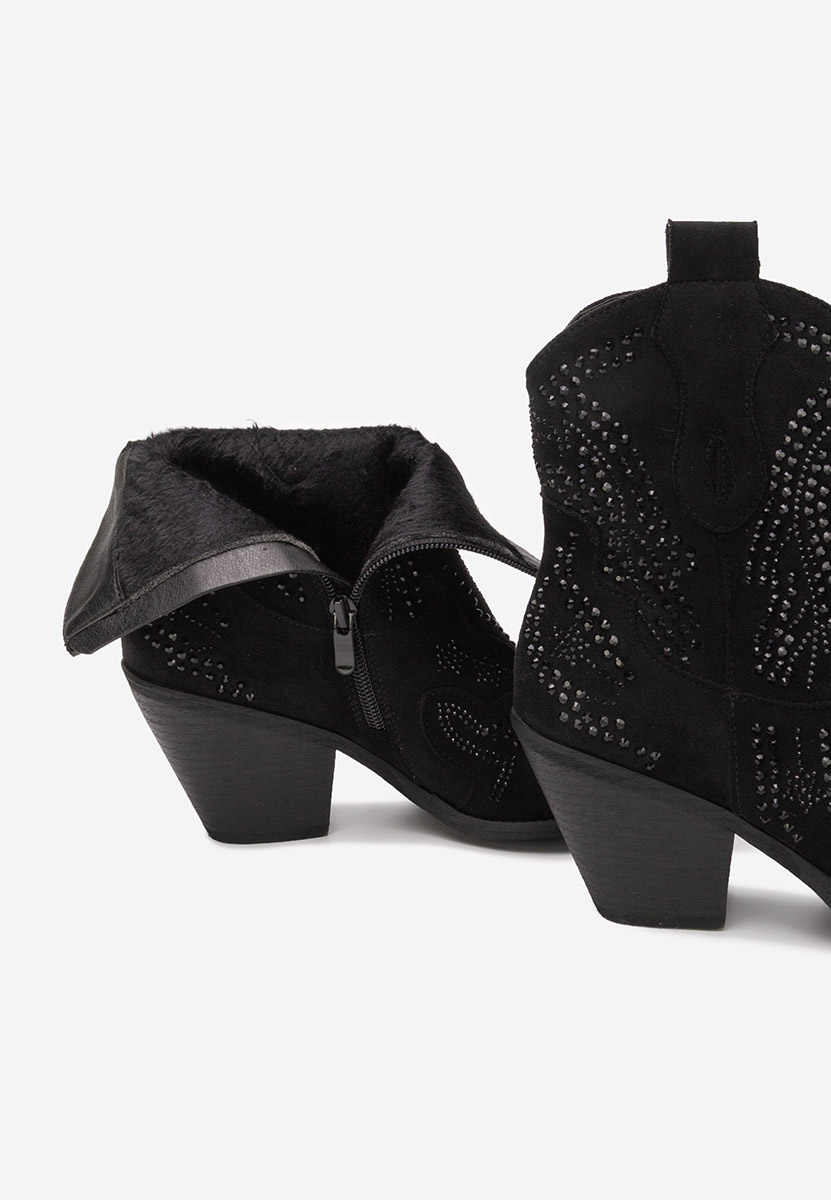 Заострени Amelira черен