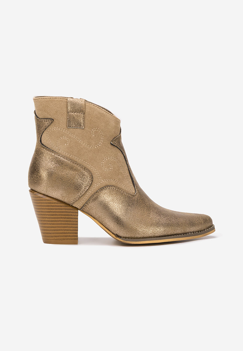 Заострени Sevoria каки