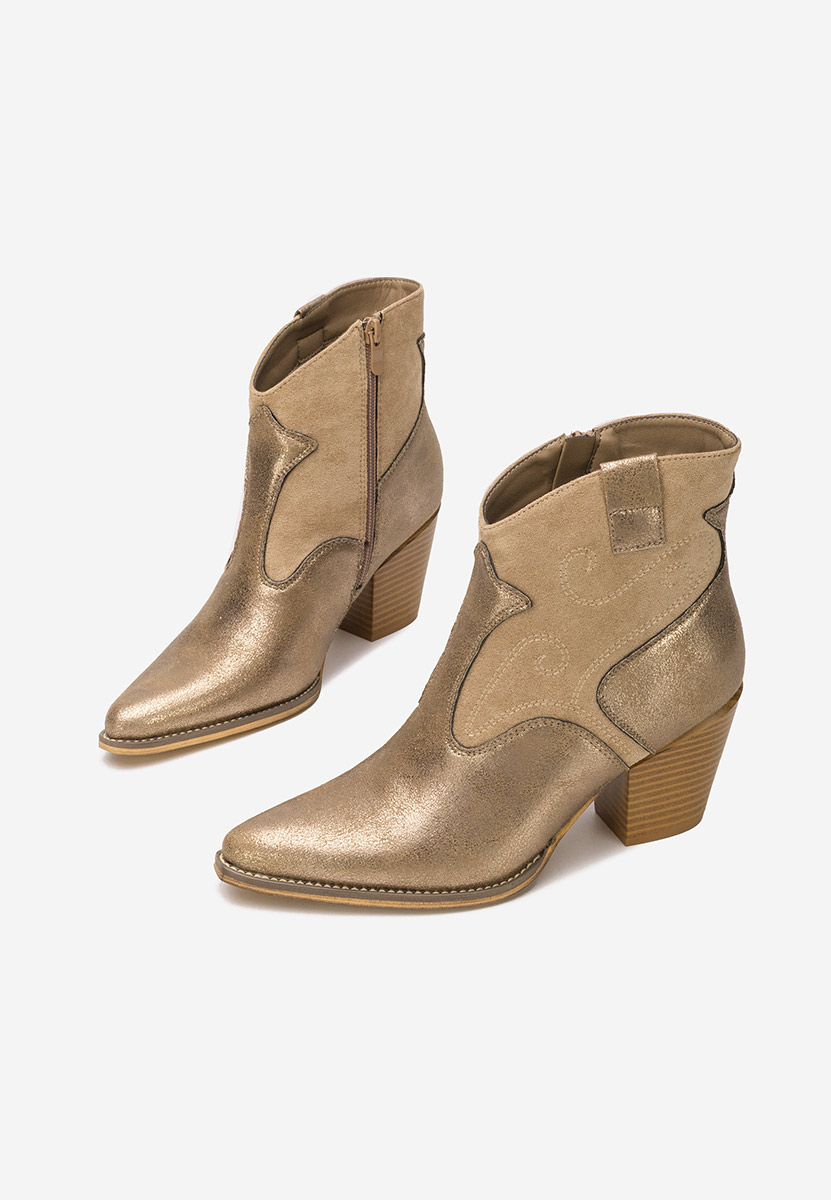 Заострени Sevoria каки