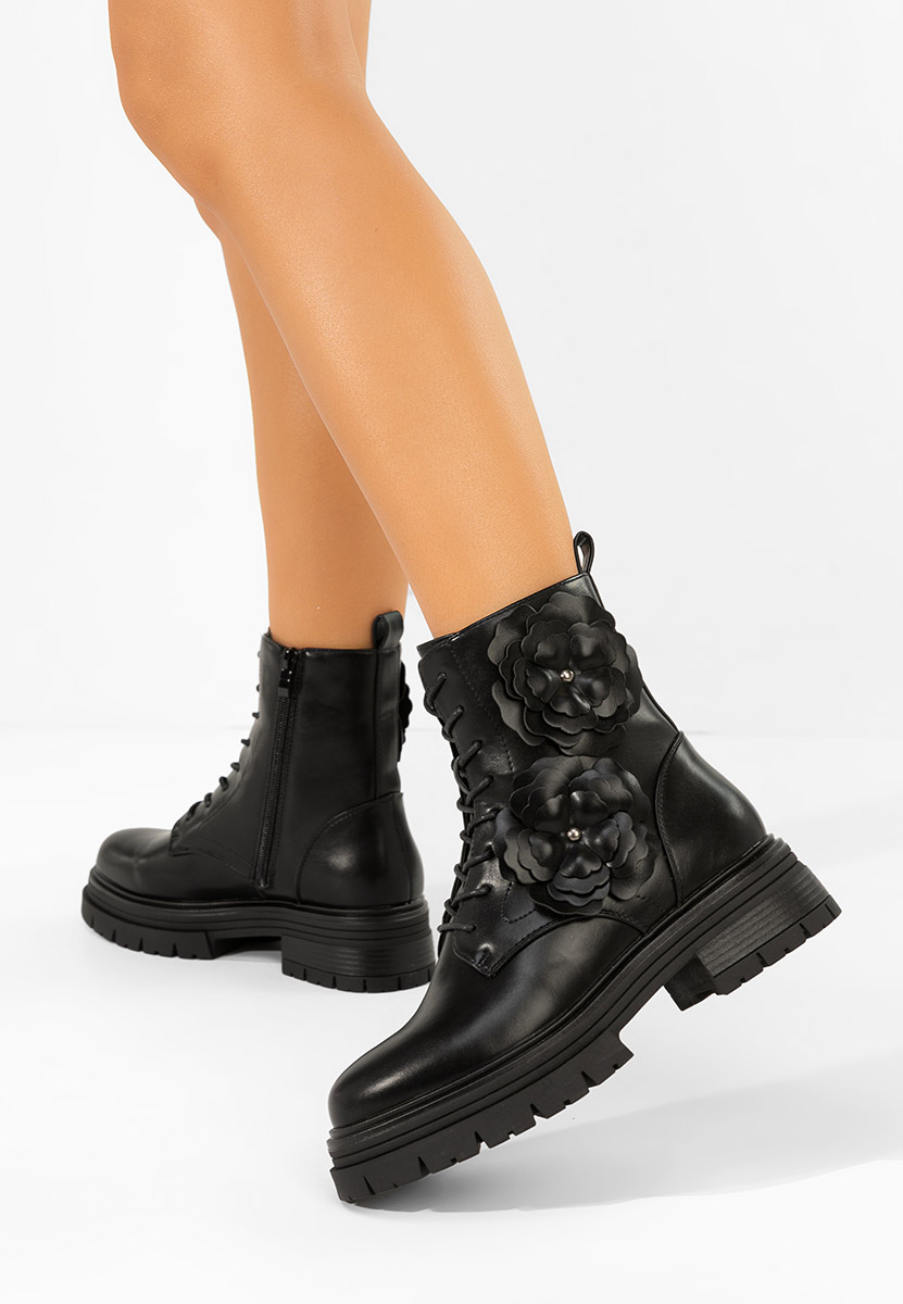 Боти на платформа Penda черен