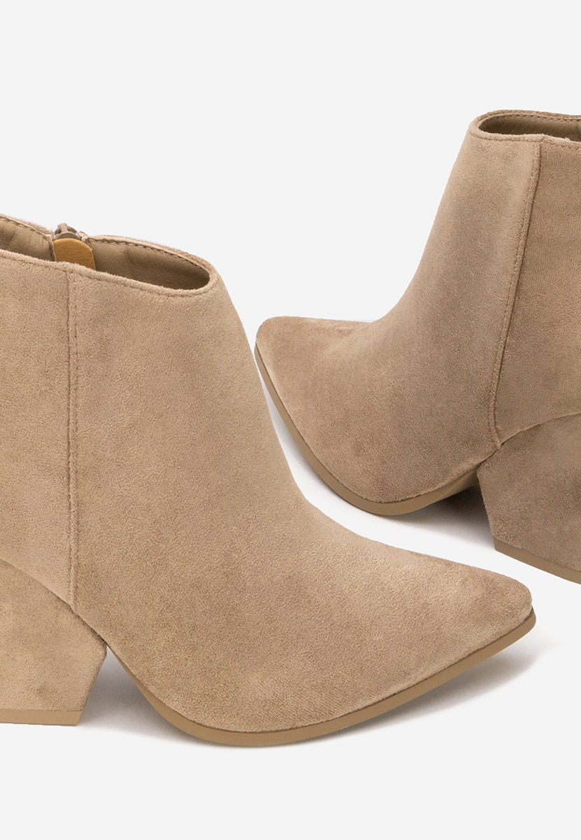 Заострени Versalia каки