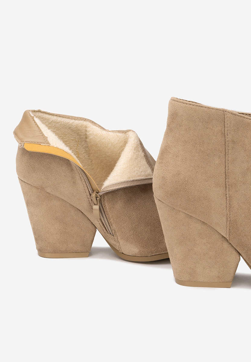 Заострени Versalia каки