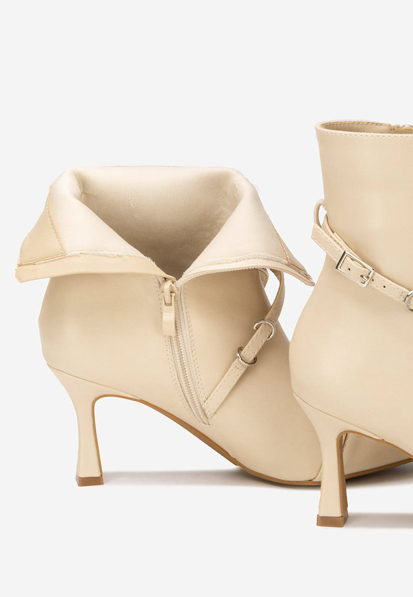 Боти на висок ток Marcelia V2 бежов