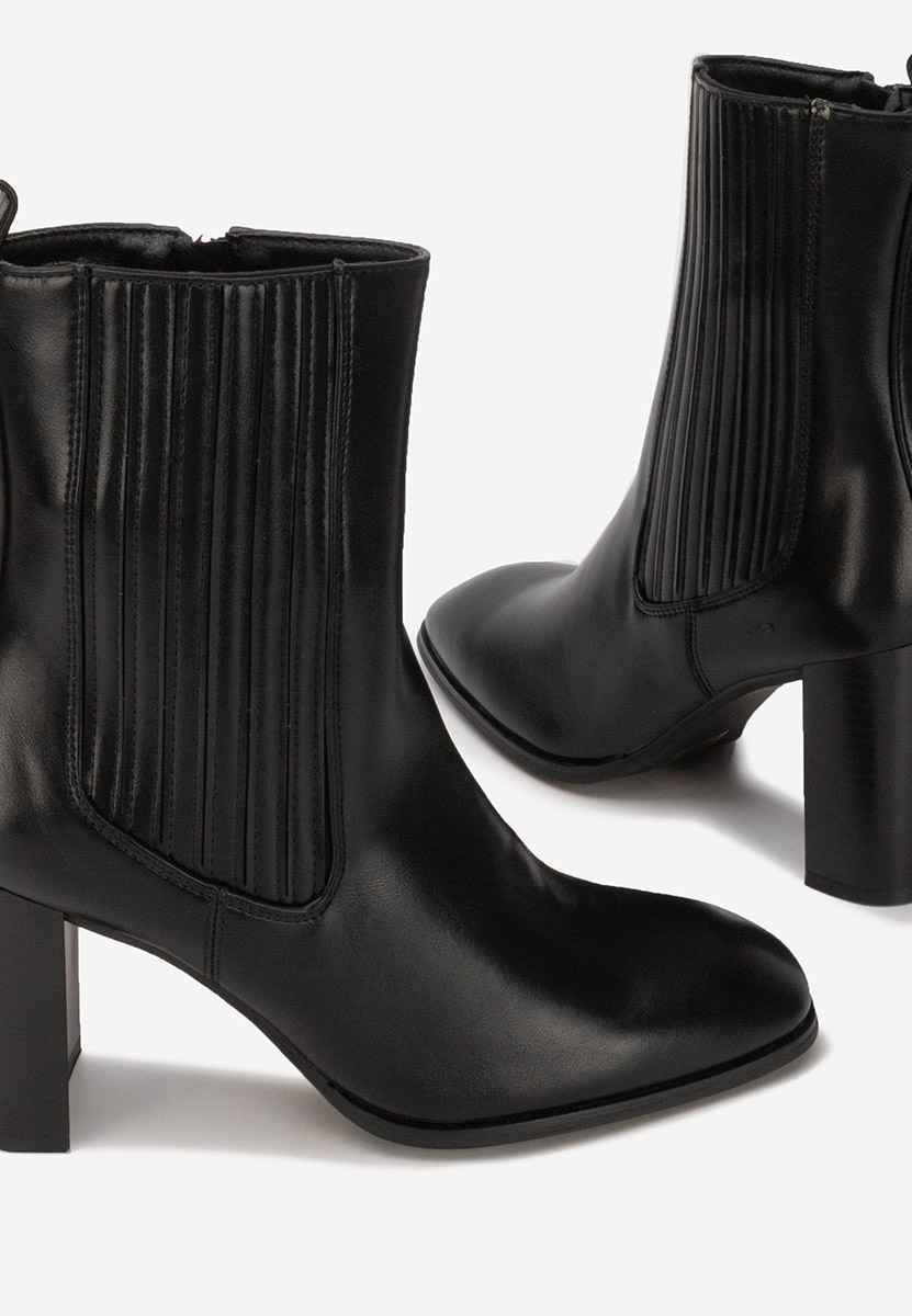 Боти на дебел ток Kalisa черен