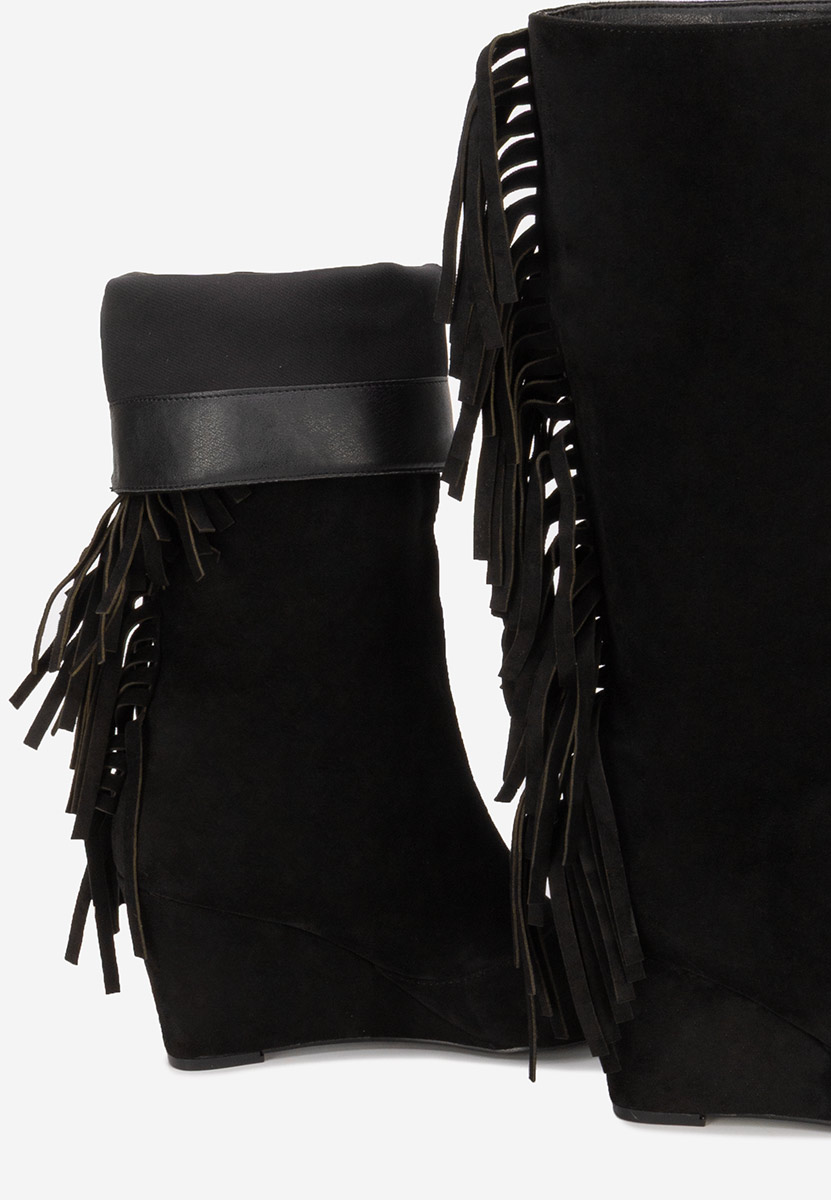 Заострени черен Milania