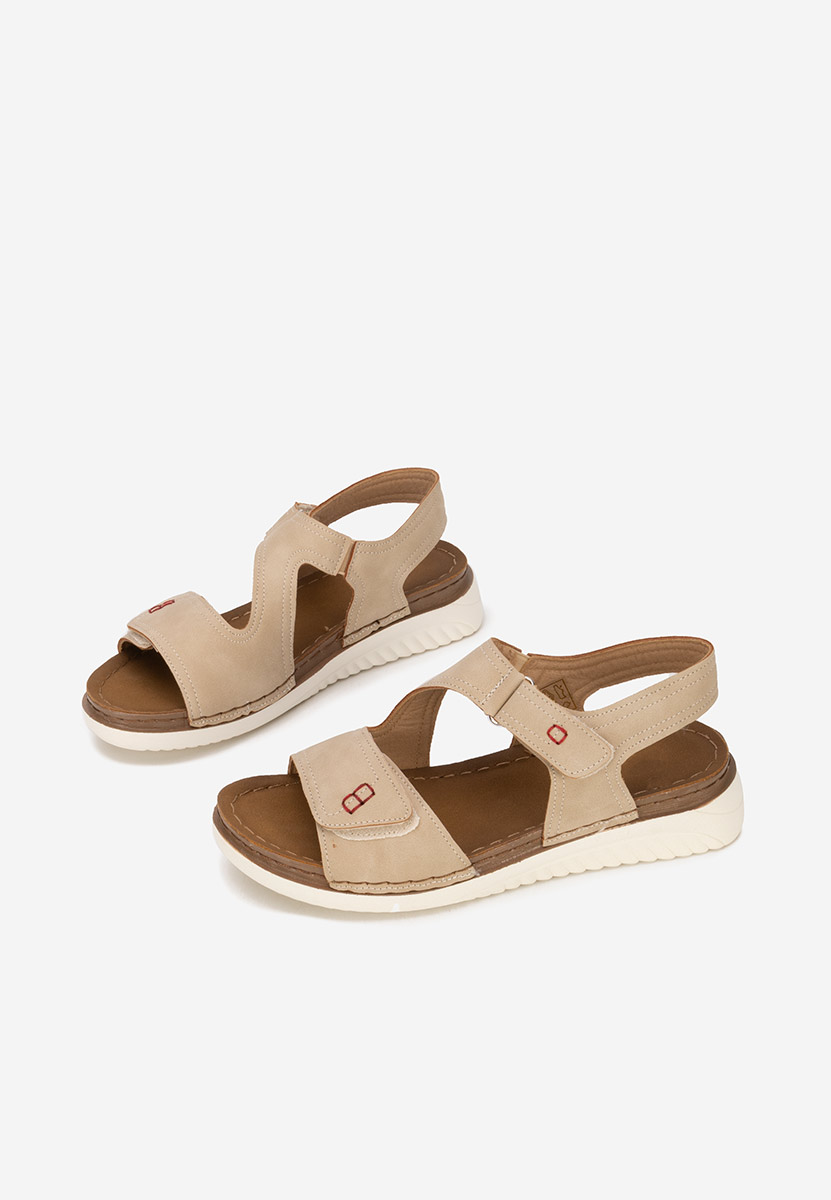Ежедневни сандали Metina V2 бежов
