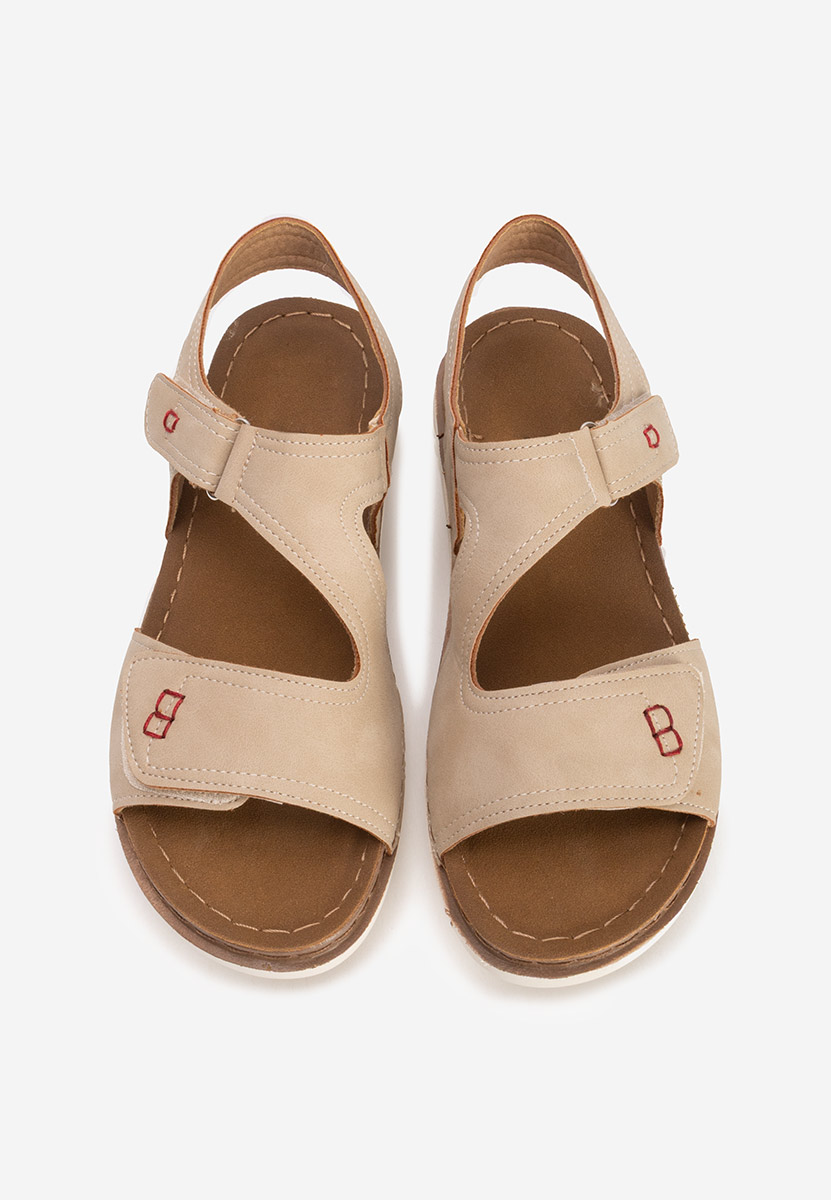 Ежедневни сандали Metina V2 бежов