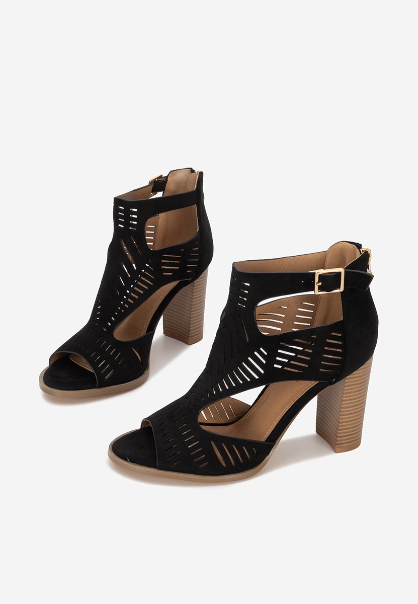 Сандали на ток Cassey черен