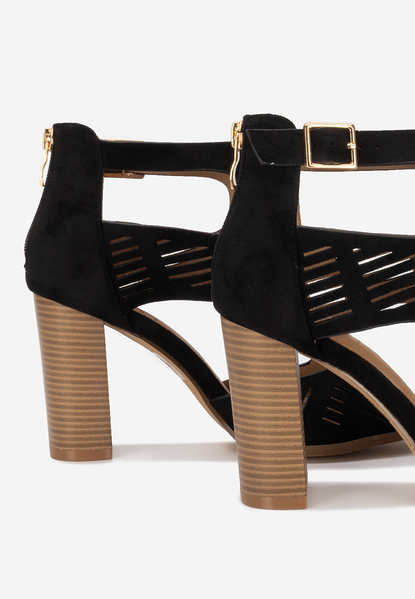 Сандали на ток Cassey черен