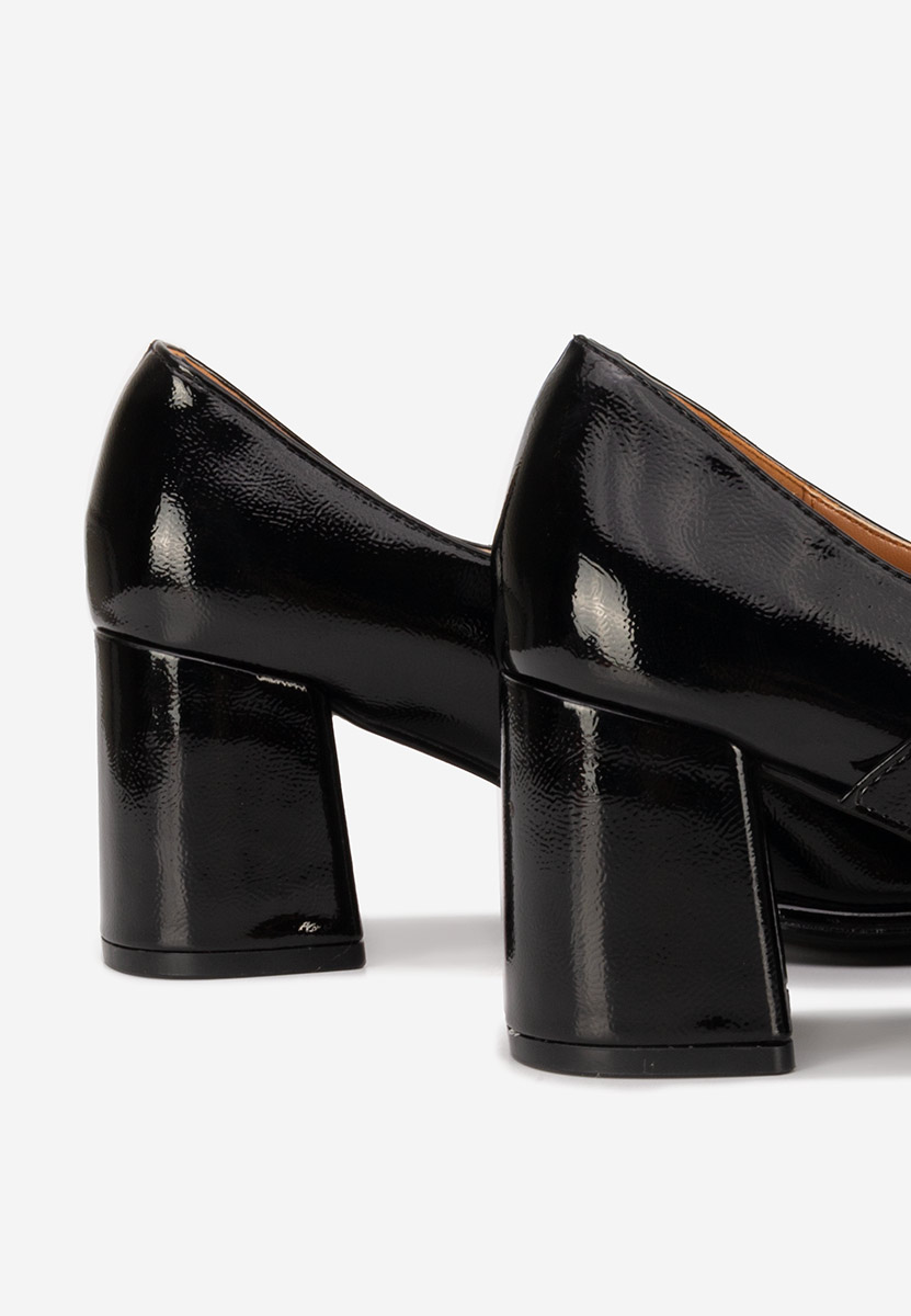 Oбувки с дебел ток Terresa черни