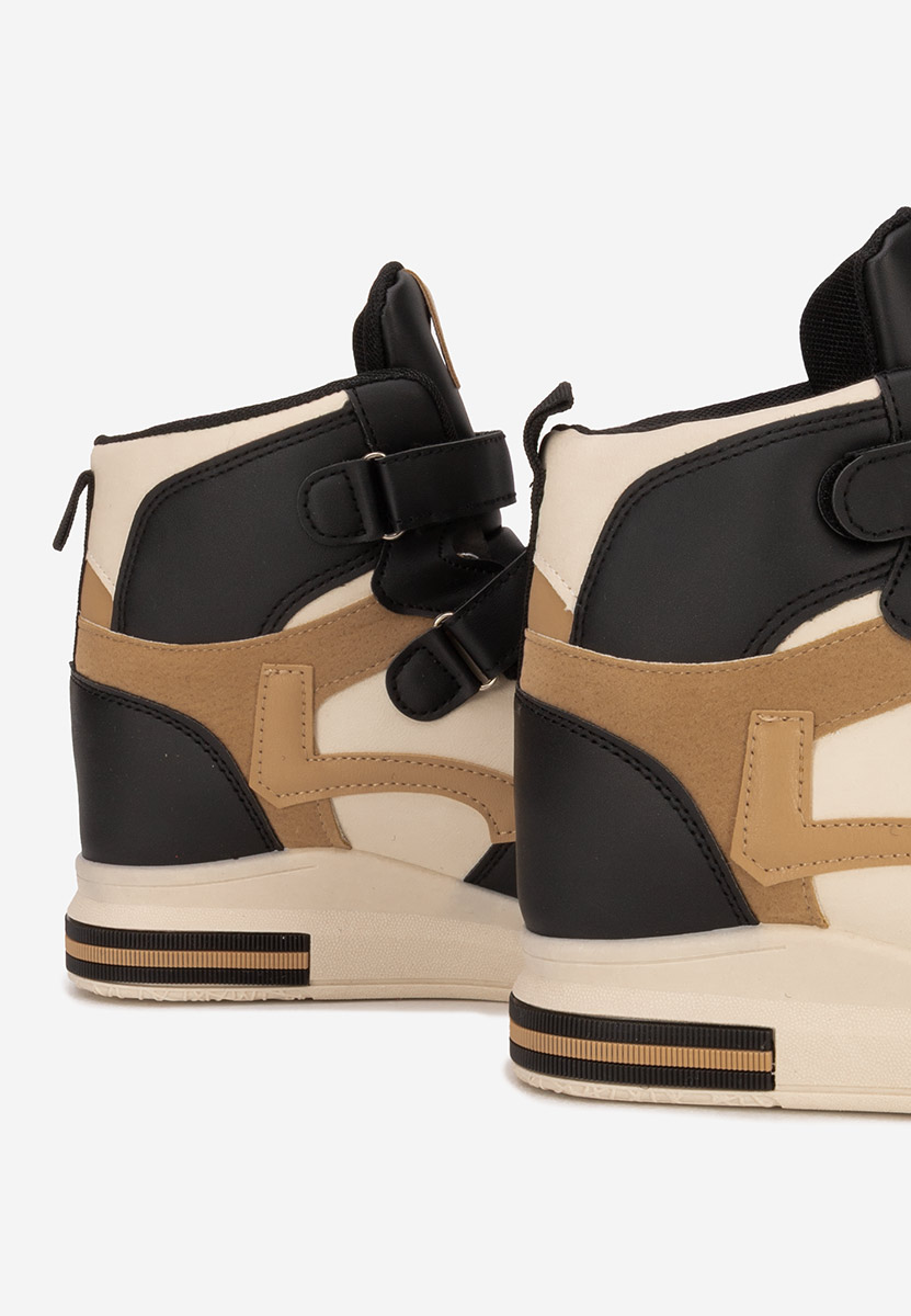 Cникърси на платформа Veleta черни