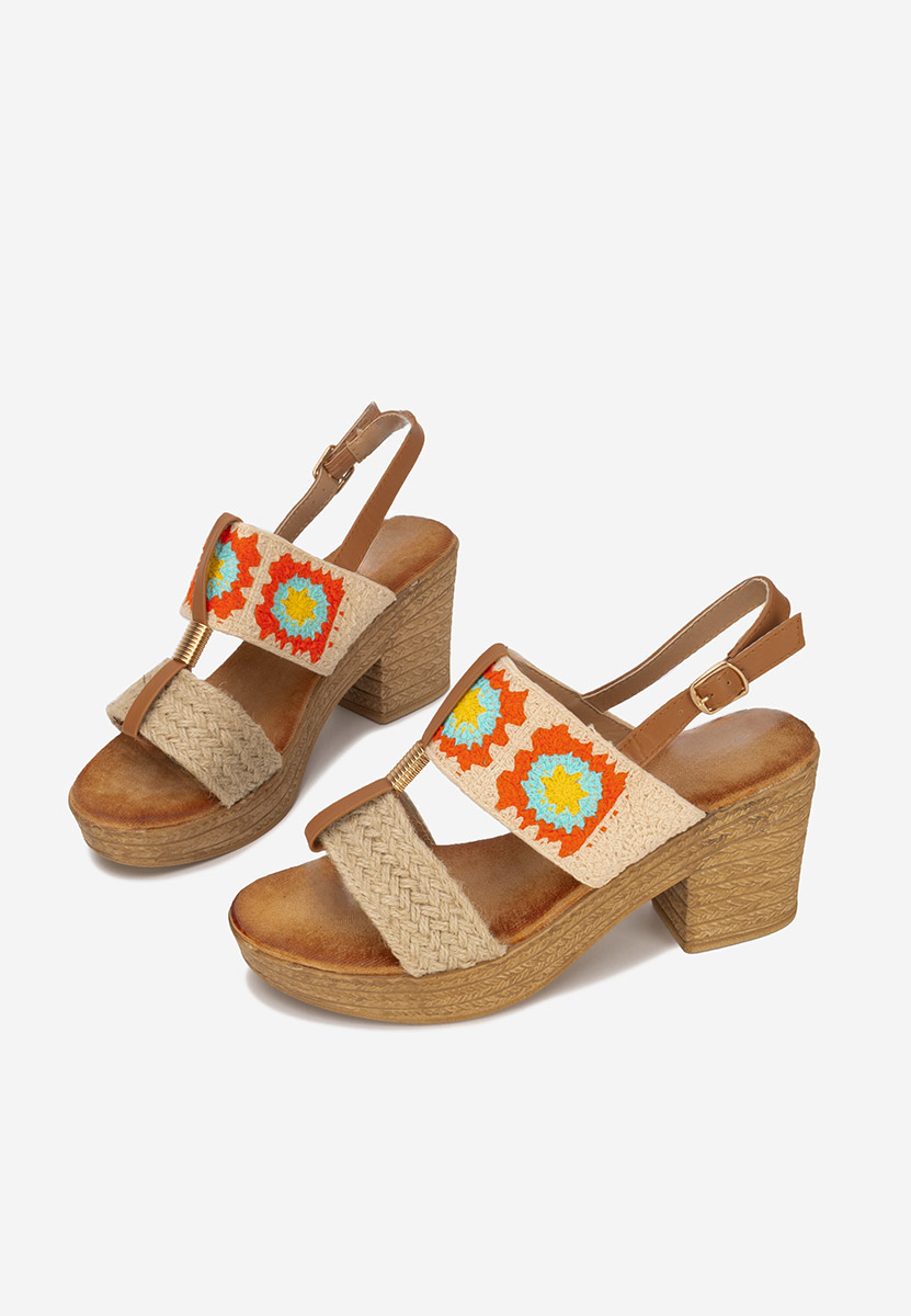 Сандали на ток Zeina V3 бежов