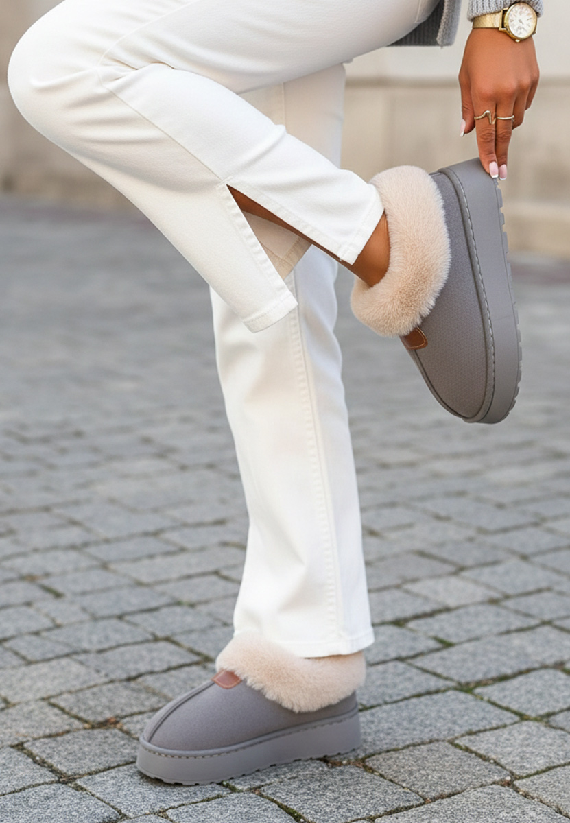 Обувки на платформа Elarva сив