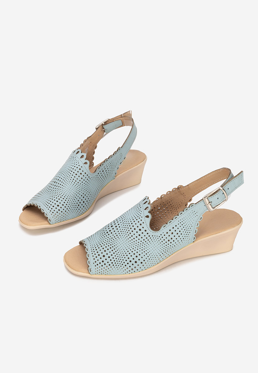 Cандали естествена кожа Claudia светло син