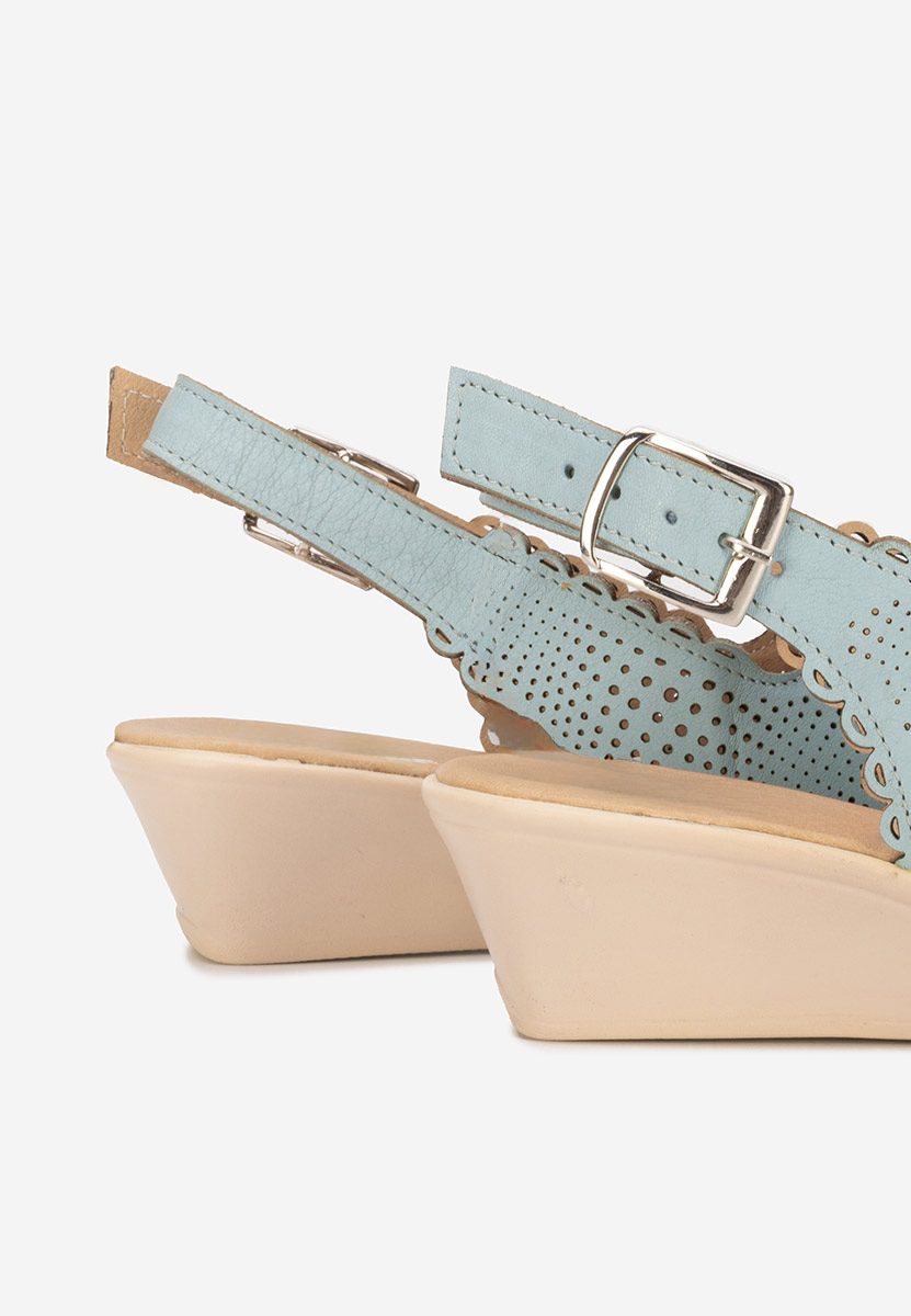 Cандали естествена кожа Claudia светло син