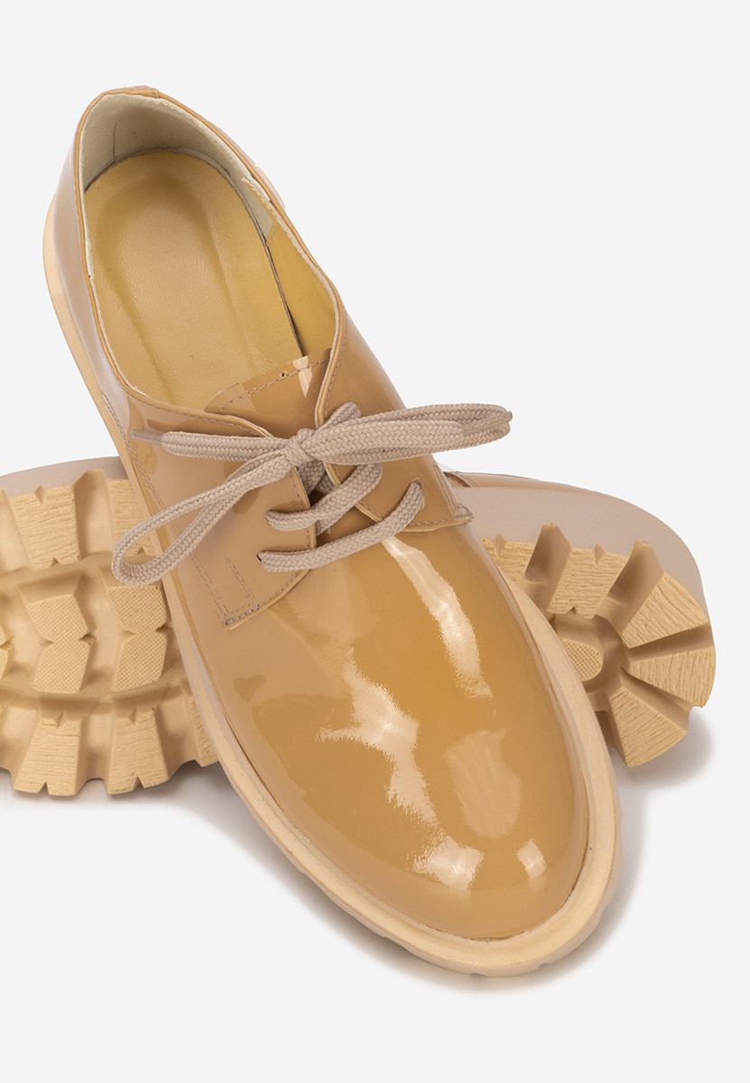 Ежедневни обувки камел Iruela