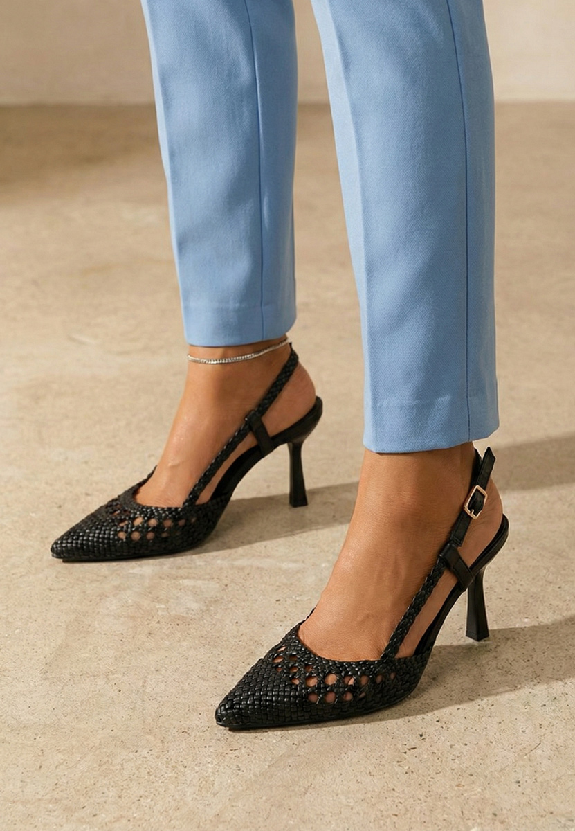 Обувки на ток Heliosa черни